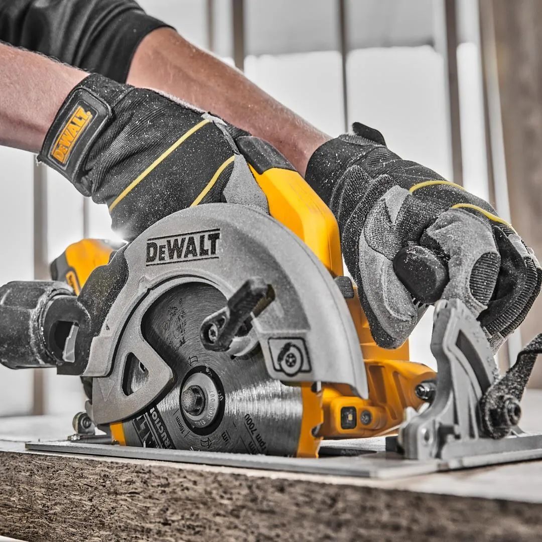 Пила DEWALT DCS570H2T