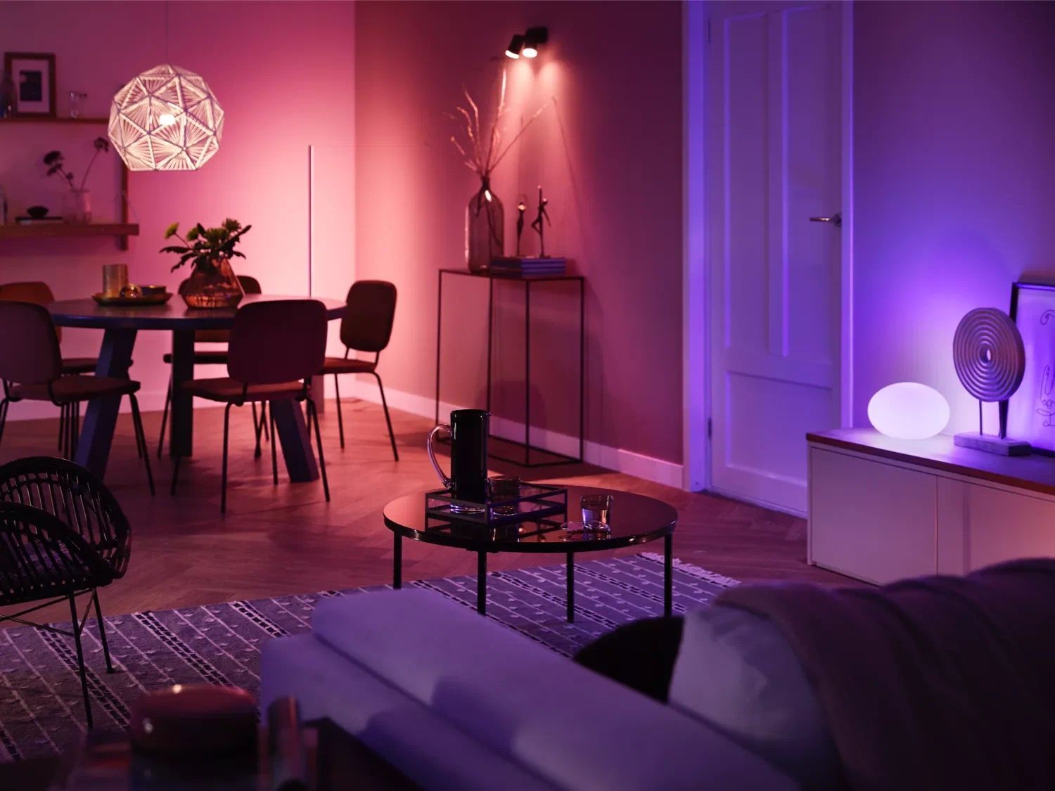 Стартовый набор PHILIPS HUE White and Color ambiance E27, 2 шт. (929002216823)