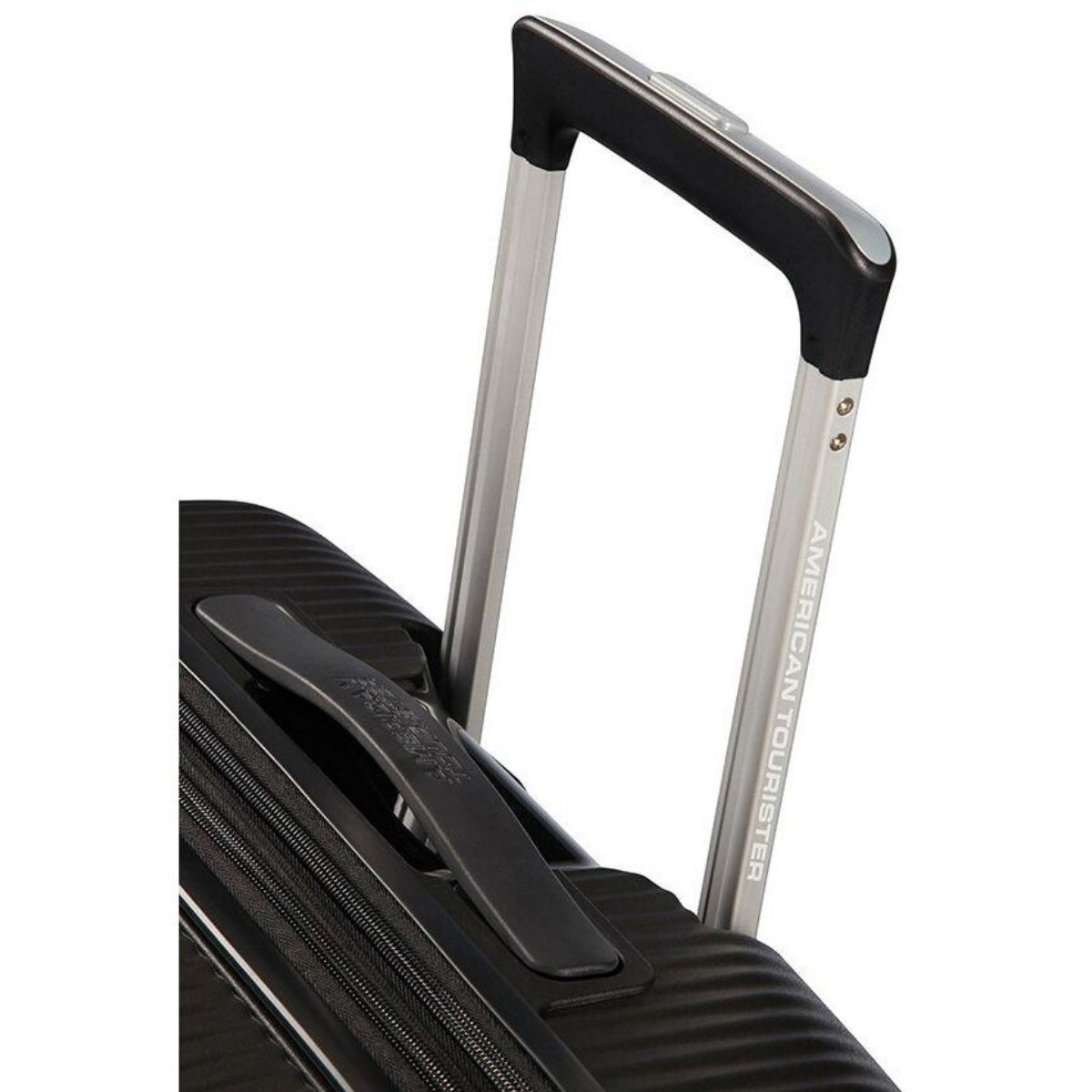 Чемодан American Tourister Soundbox 55см, 41 л, черный