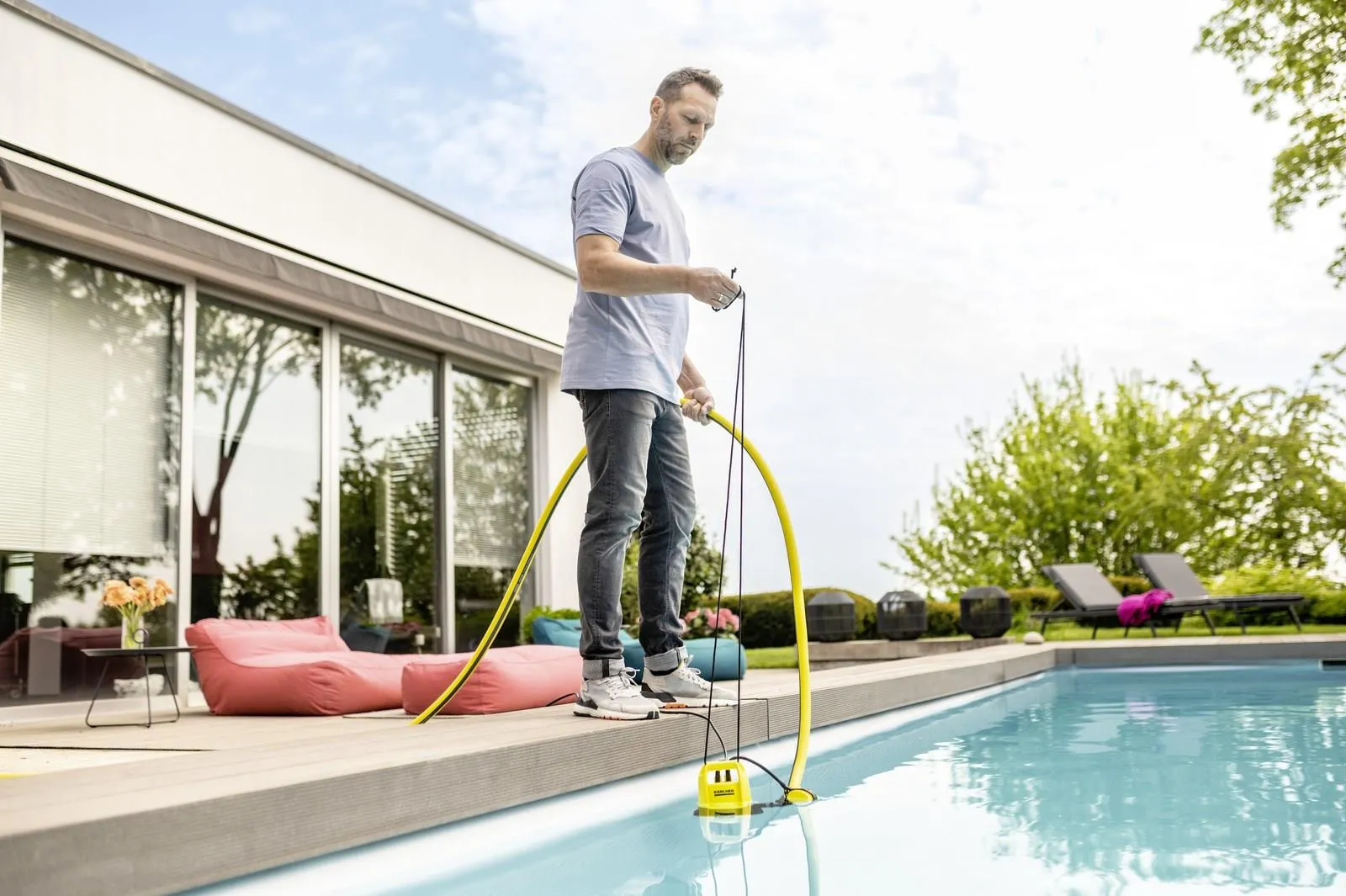 Погружной насос для чистой воды Karcher SP 9.000 Flat 1.645-810.0