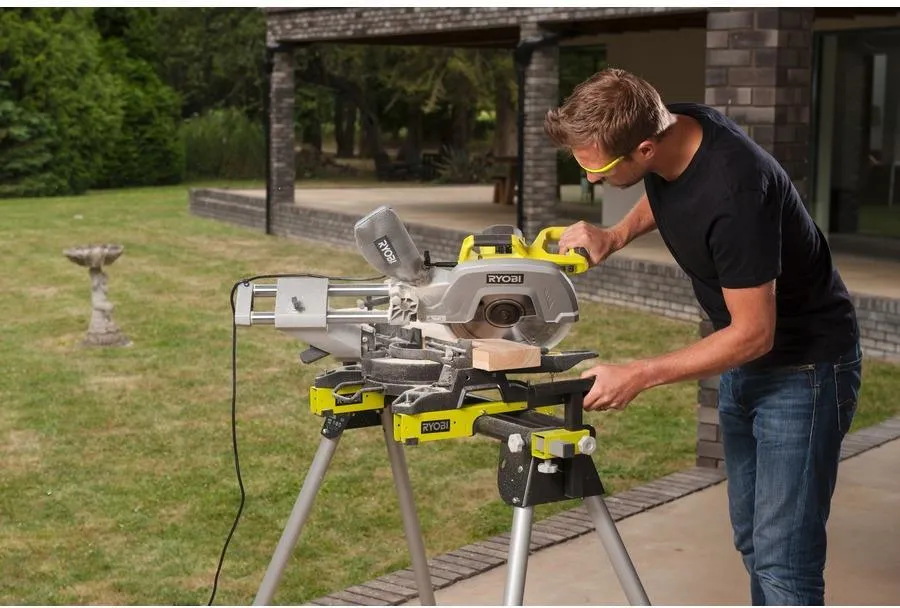 Торцовочная пила RYOBI EMS305RG