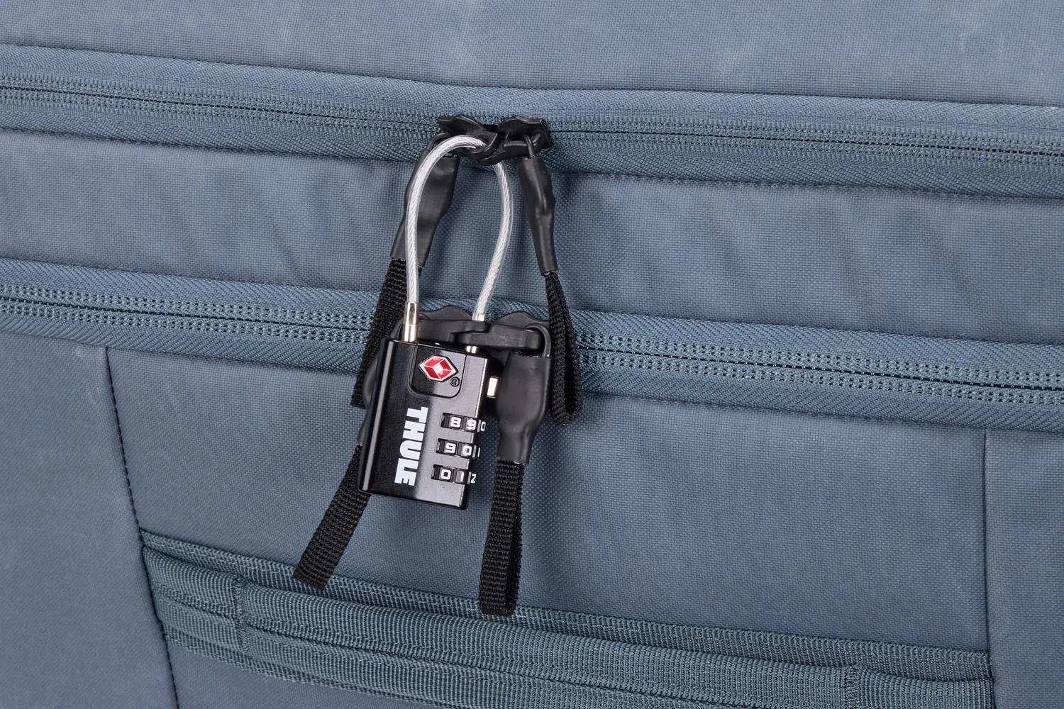 Чемодан на колесах Thule Aion Wheeled Duffel 70 см, Dark Slate