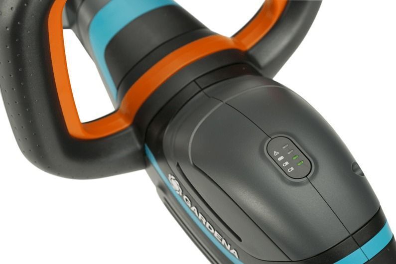 Аккумуляторные ножницы для живой изгороди Gardena 14730-55.000.00