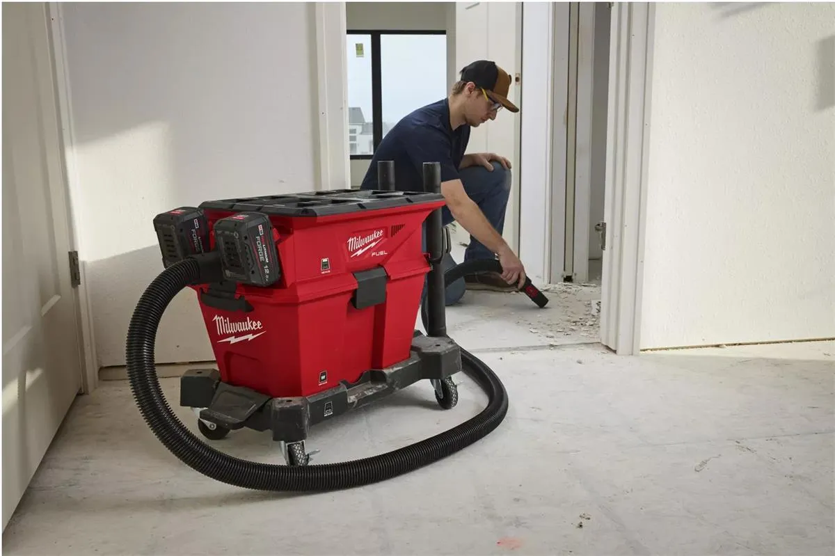 Аккумуляторный промышленный пылесос Milwaukee M18 F2VC23LG2-0 NEXUS 23 л, класс L, без АКБ и ЗУ