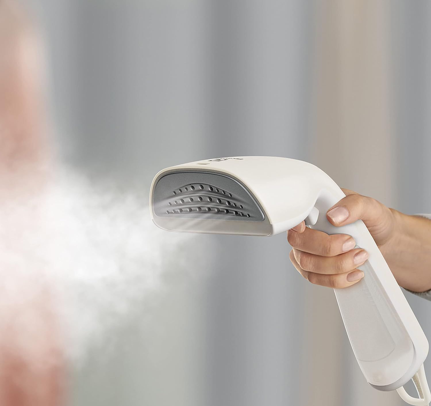 Отпариватель ручной Electrolux Refine 700 E7HS1-60W