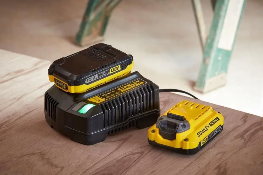 АКБ и ЗУ Stanley Fatmax 18V/2.0Ah SFMCB12D2QW
