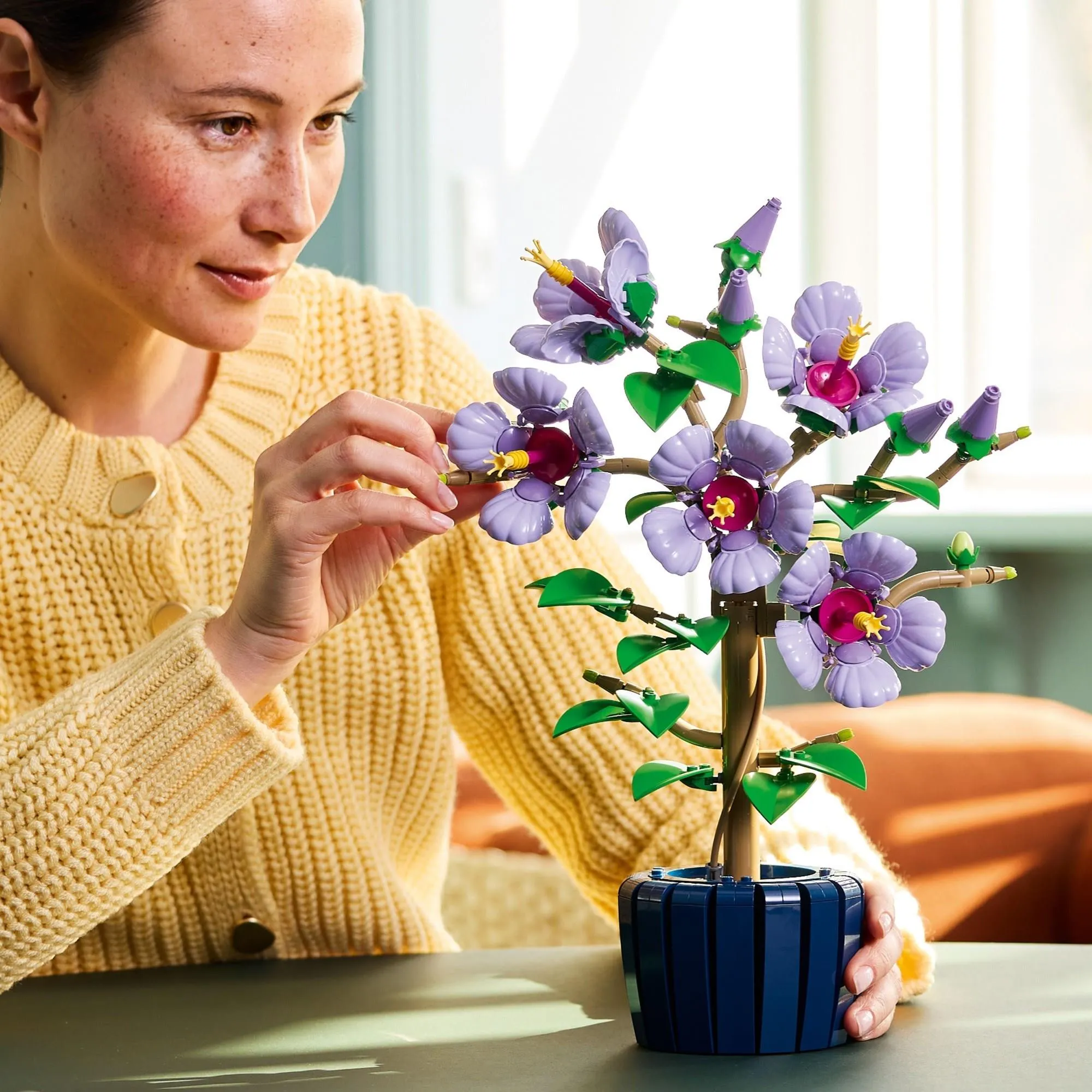 Конструктор LEGO Botanicals 10372 Гибискус