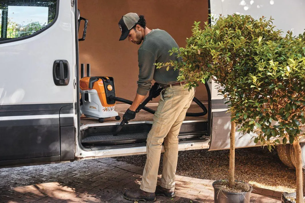 Пылесос аккумуляторный Stihl SEA 100