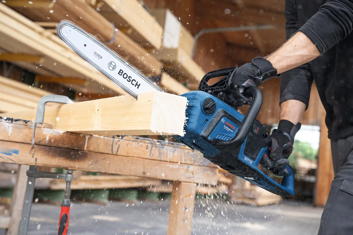 Аккумуляторная цепная пила Bosch GKE 18V-40 Professional 06008D3000