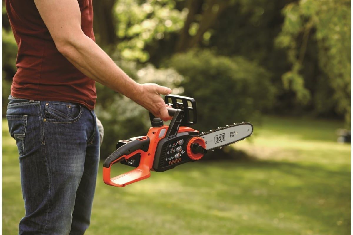 Цепная пила Black & Decker GKC1825L20-QW