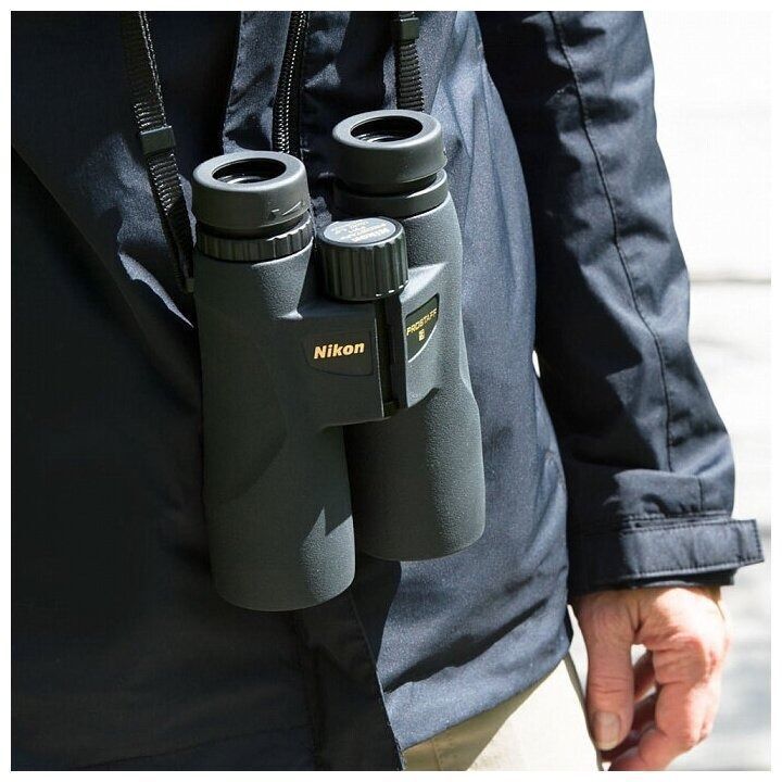 Бинокль Nikon Prostaff 5 8x42 черный