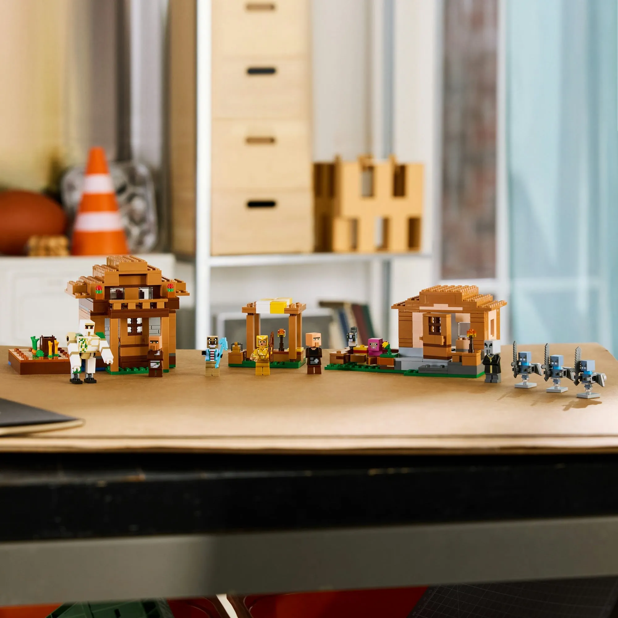 Конструктор LEGO Minecraft 21596 Налёт призывателей на деревню