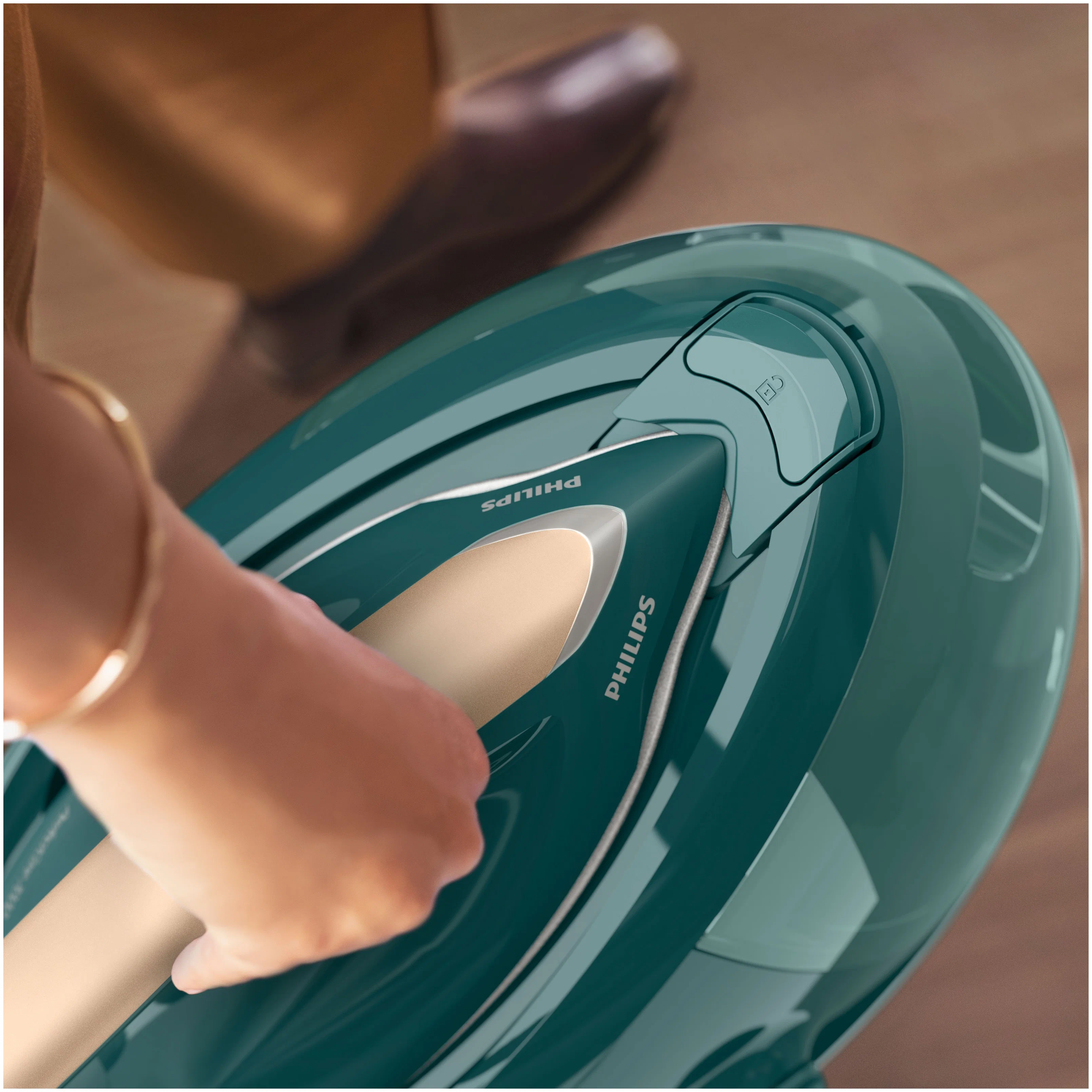 Парогенератор Philips PerfectCare 7000 PSG7140/70