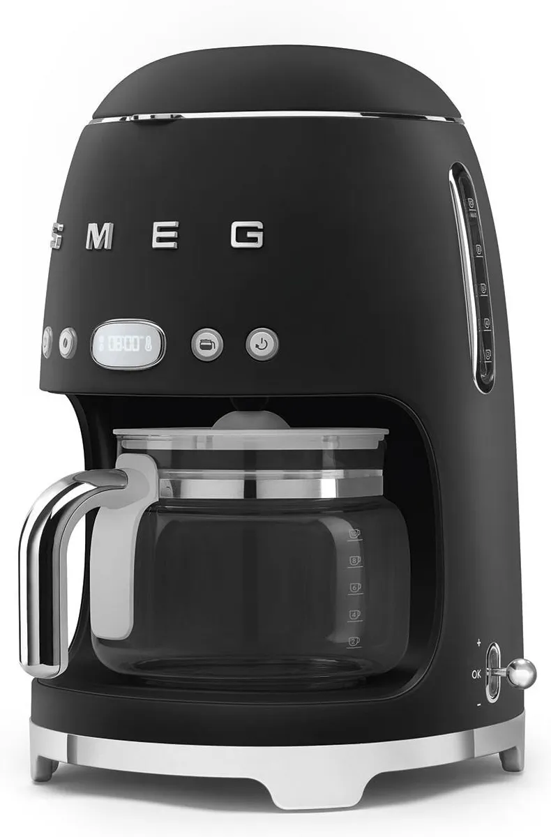 Кофеварка капельная Smeg DCF02, матово-черная