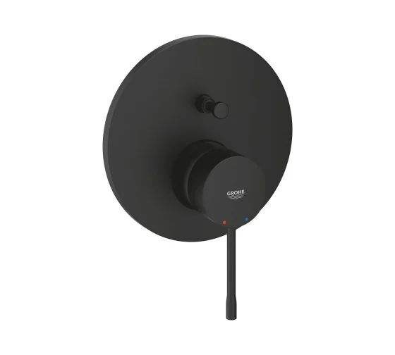 Однорычажный настенный смеситель для ванны и душа Grohe-Essence Phantom Black 24167KF1 черный