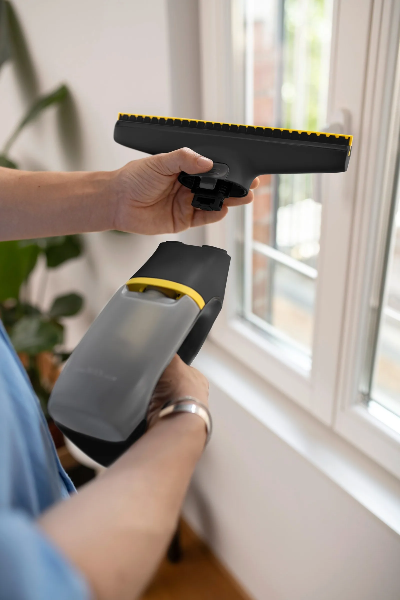 Стеклоочиститель Karcher WV 2 Universal Precision + Black 1.633-676.0