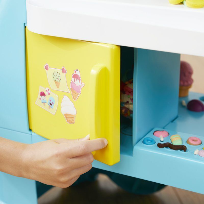 Набор игровой Hasbro Play-Doh Фургон с мороженым Hasbro F1039