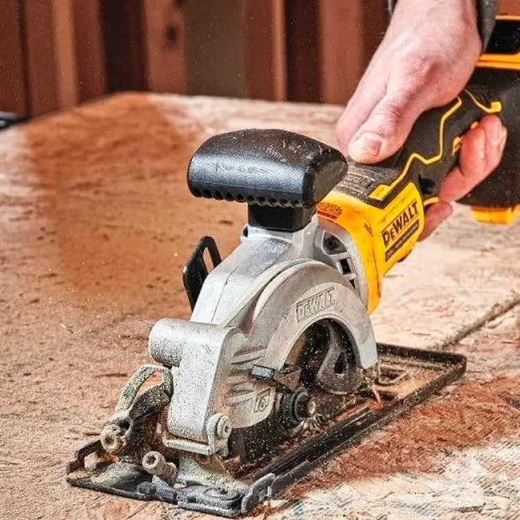 Аккумуляторная мини-дисковая пила DeWalt DCS571N, без АКБ и ЗУ