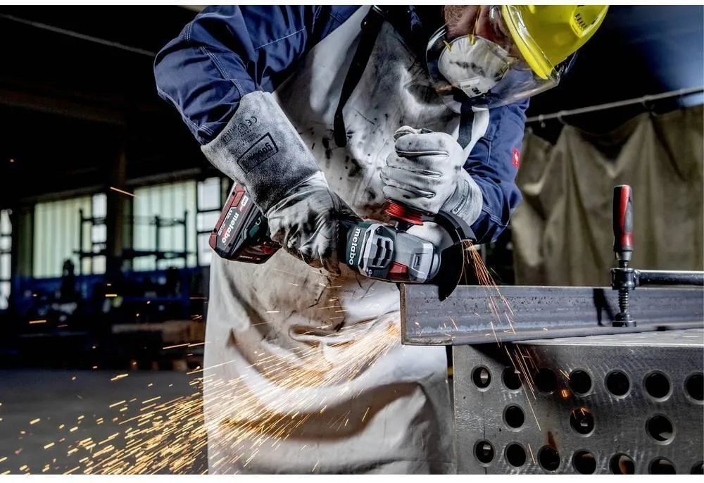 Аккумуляторная угловая шлифмашина Metabo WB 18 LTX BL 15-125 Quick без акб и зу