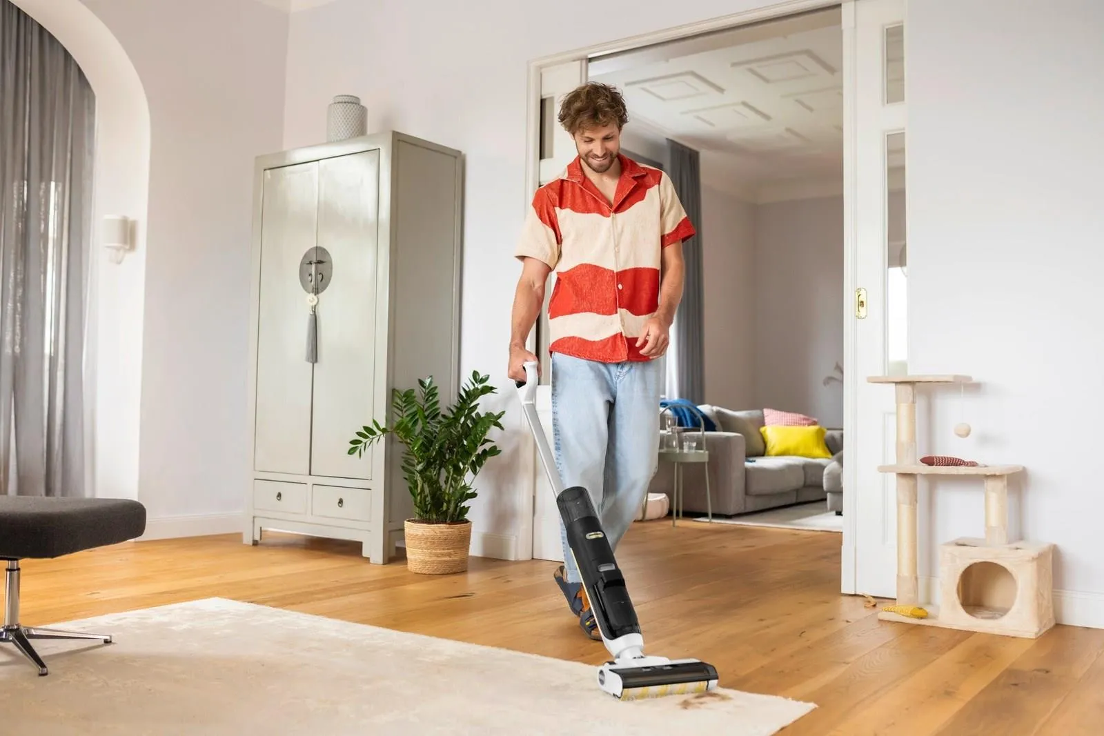 Беспроводной пылесос швабра Karcher FCV 3 1.056-122.0