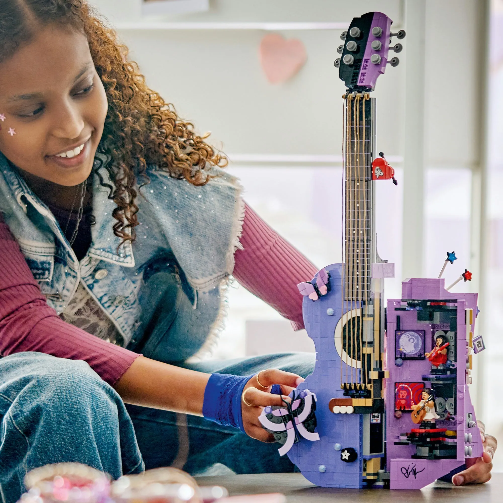 Конструктор LEGO Editions Music 43031 Двойная гитара Оливии Родриго