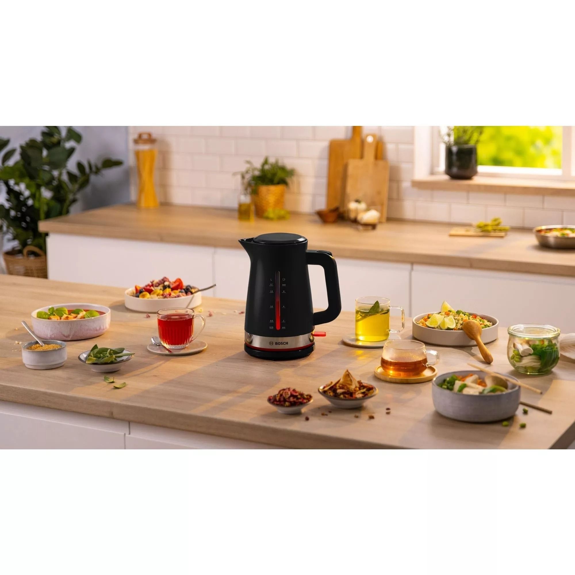 Электрический чайник Bosch MyMoment TWK4M223, черный