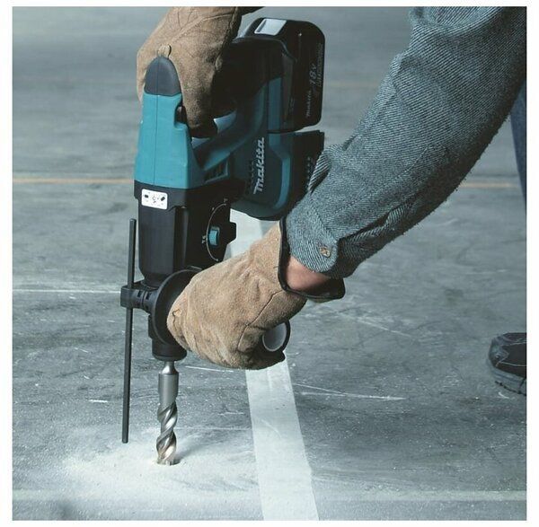 Перфоратор Makita DHR243z