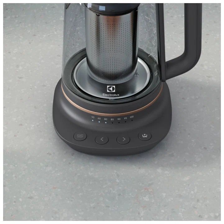 Электрический чайник Electrolux E7GK1-8BP, черный
