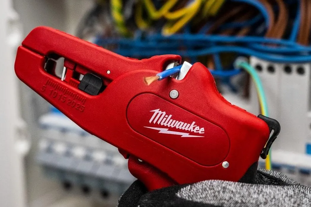 Автоматический инструмент для зачистки проводов Milwaukee 4932498268
