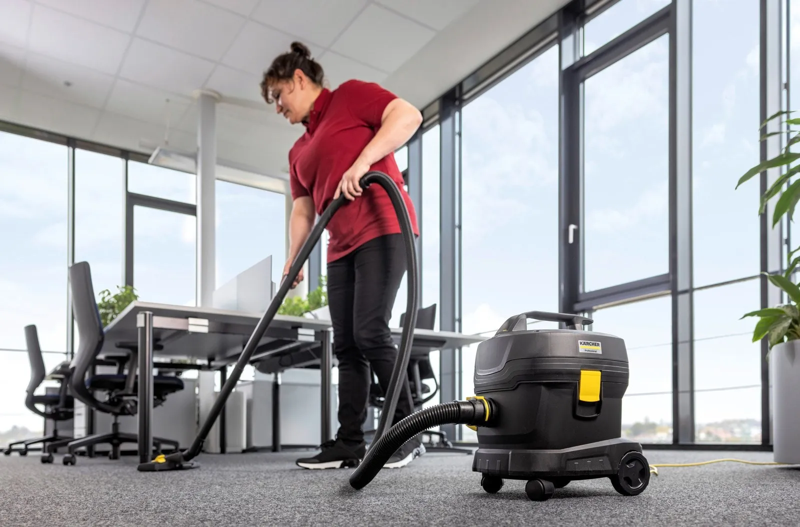 Пылесос KARCHER T 11/1 Classic Adv Go! Further 1.527-222.0