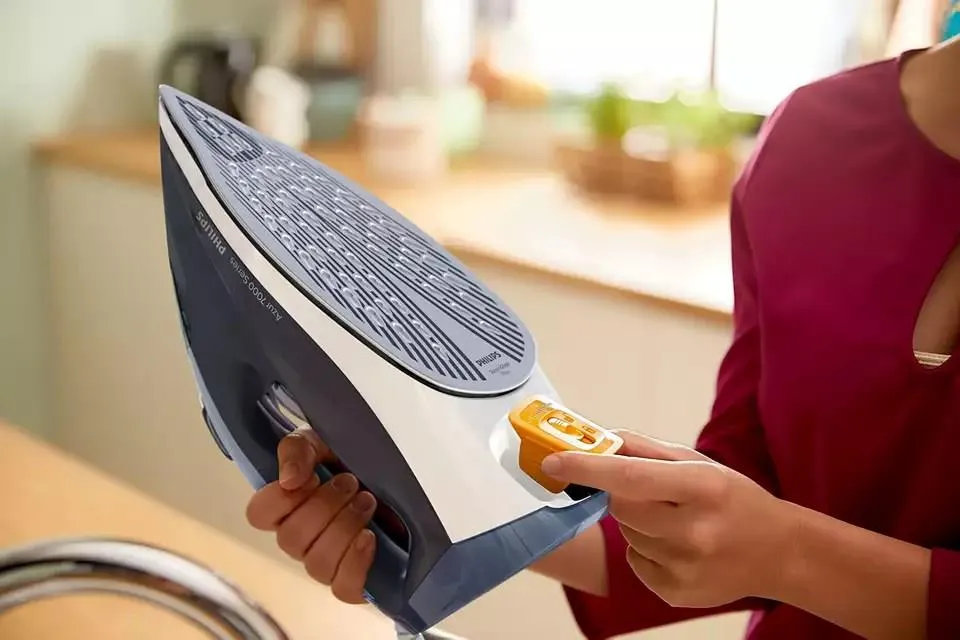 Утюг PHILIPS Azur 7000 Series DST7030/20