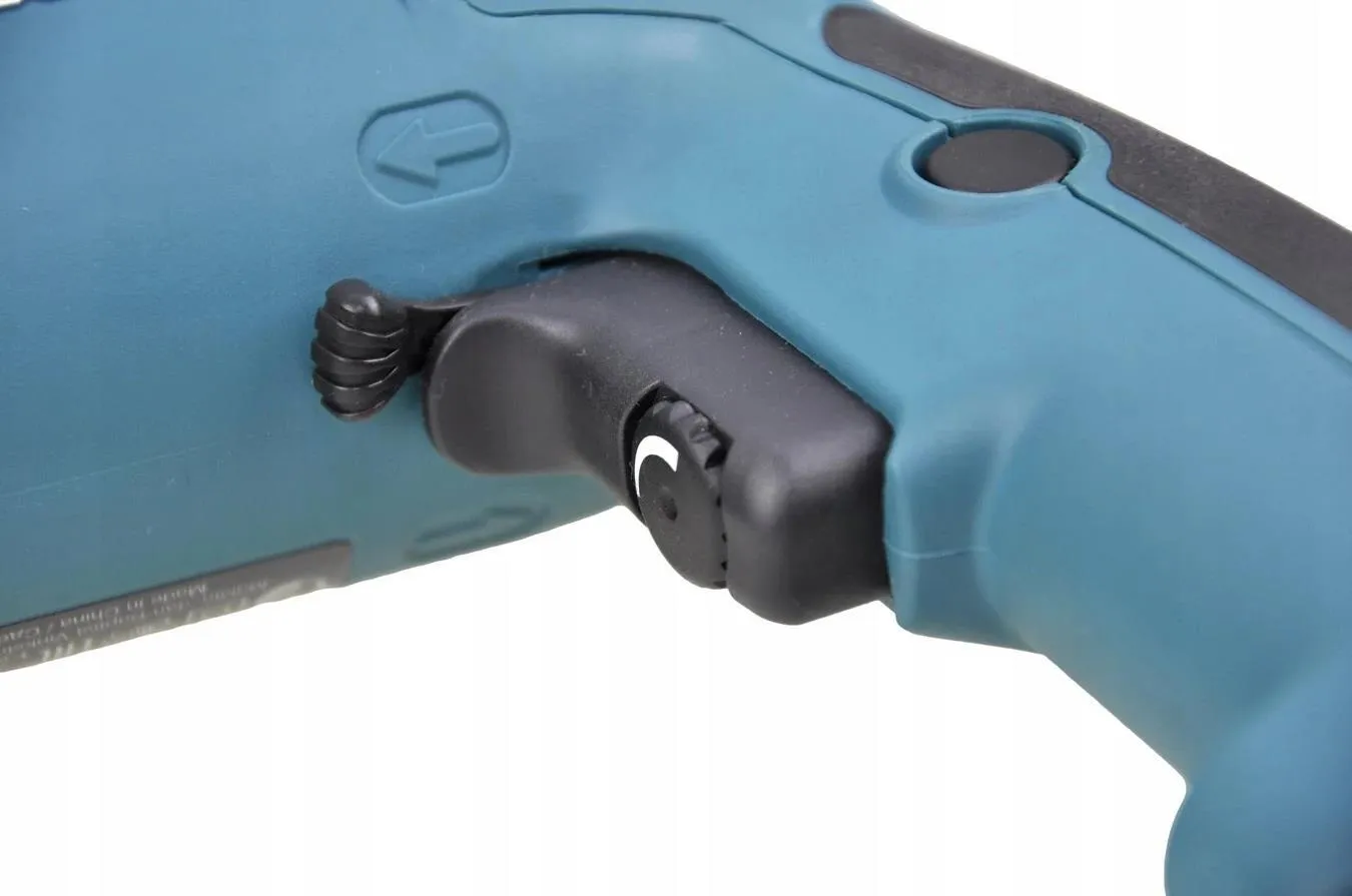 Двухскоростная ударная дрель Makita HP2050HJ 720 Вт, кейс Makpac