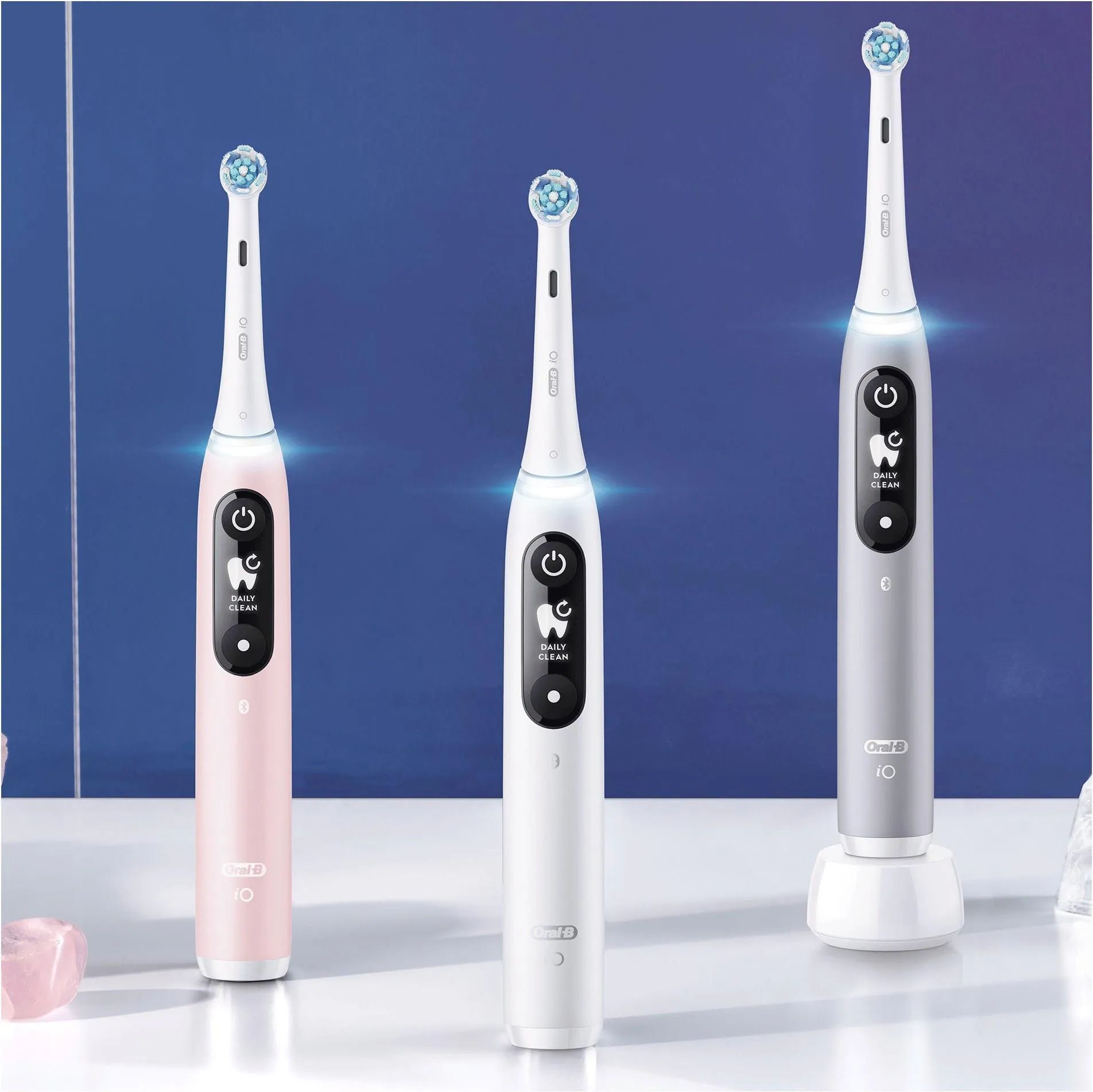 Набор электрических щеток Oral-B iO 6 Duo белая, розовая