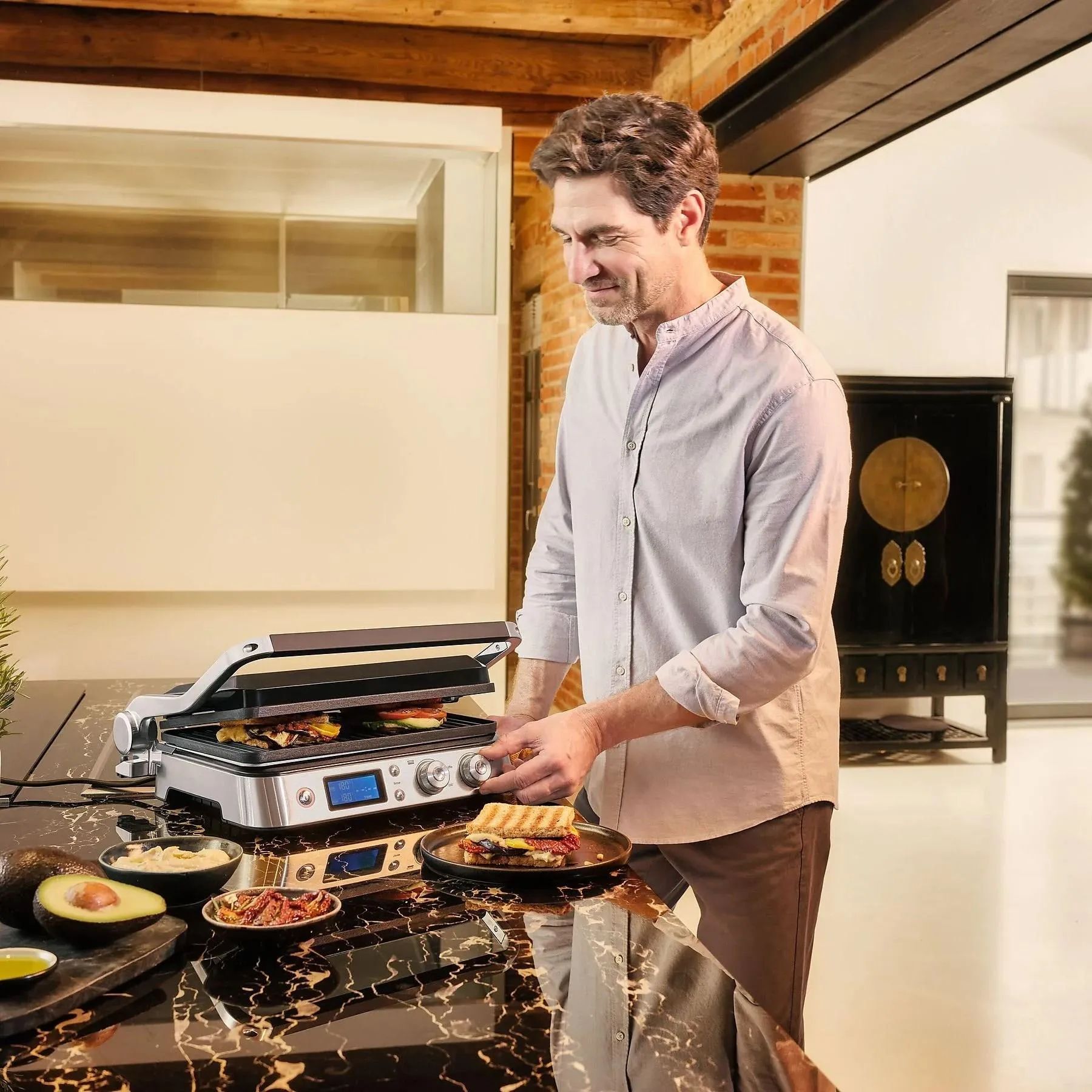 Контакт гриль BRAUN MultiGrill 9 CG9040 серебро-черный