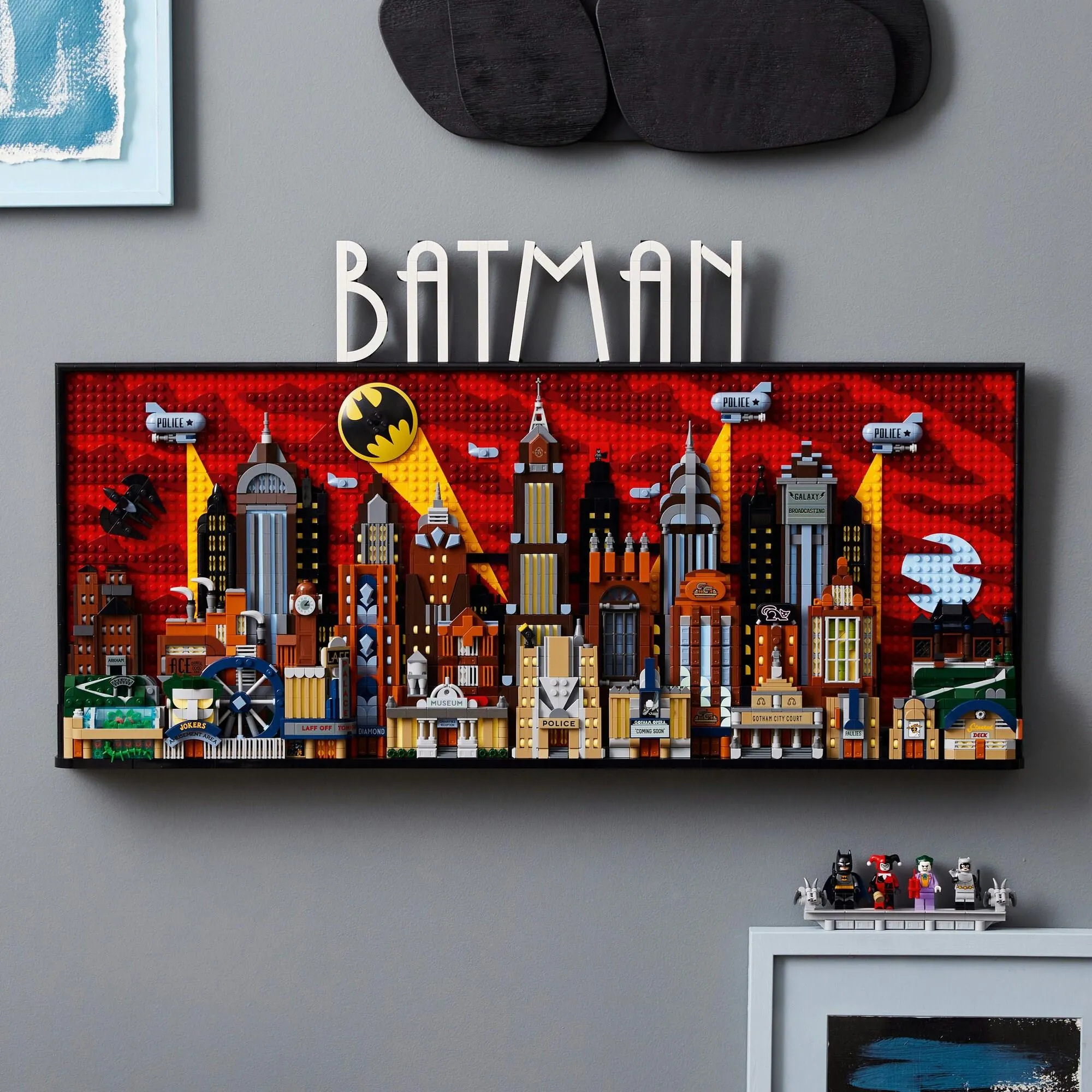 Конструктор LEGO DC 76271 Готэм из мультсериала «Бэтмен: Анимационные серии»