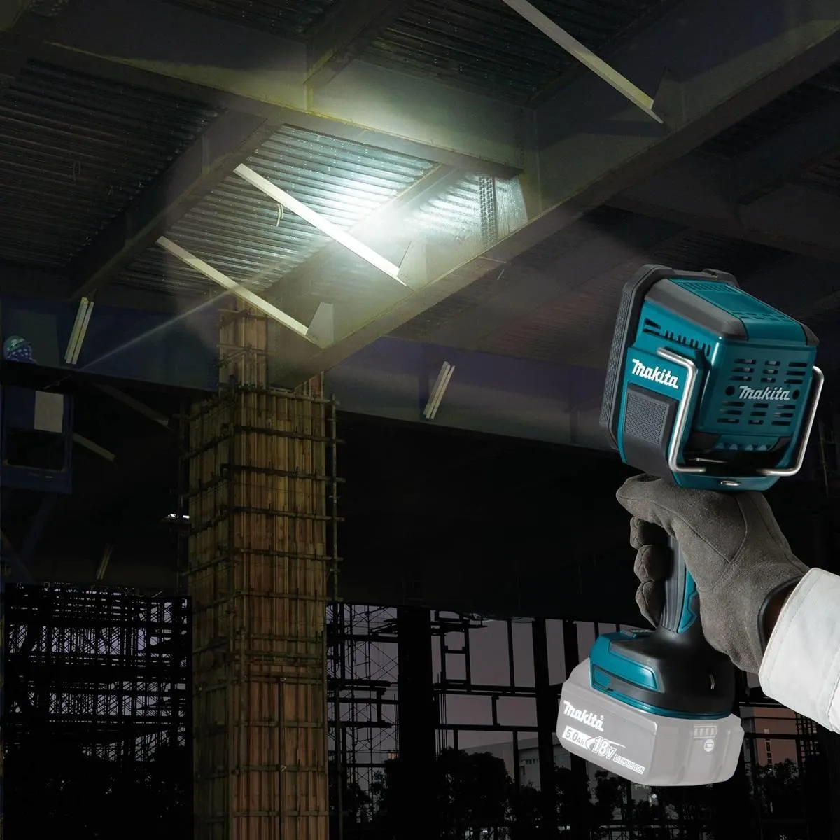 Аккумуляторный фонарь Makita DML812 18 В, без АКБ и ЗУ