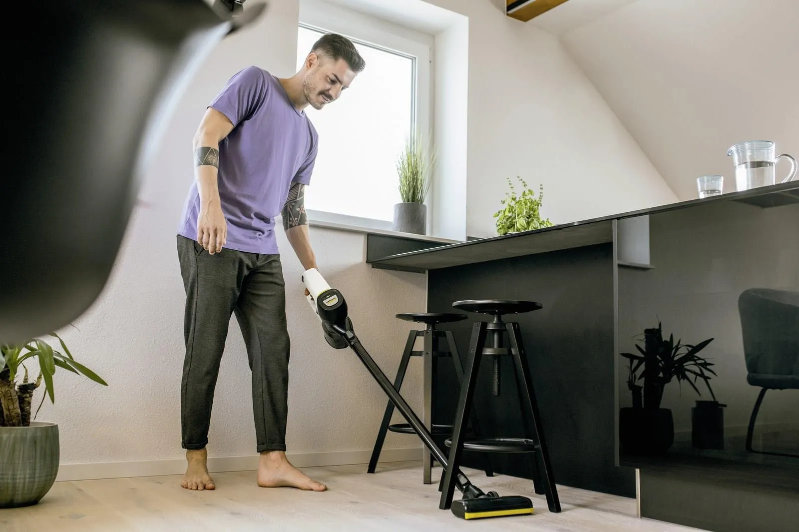 Пылесос Karcher VC 4 Cordless myHome 1.198-640.0