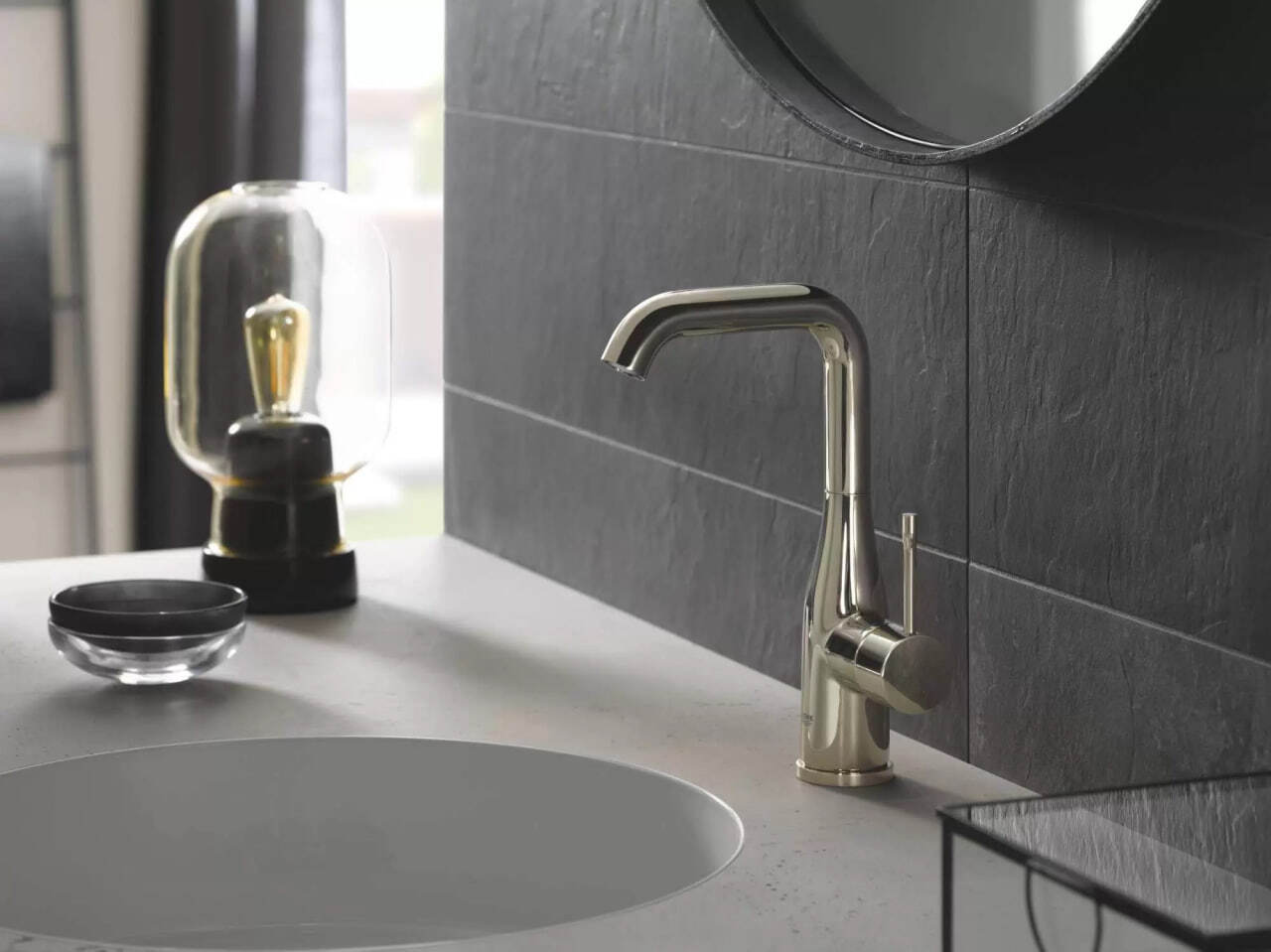 Смеситель для раковины Grohe Essence 23798001