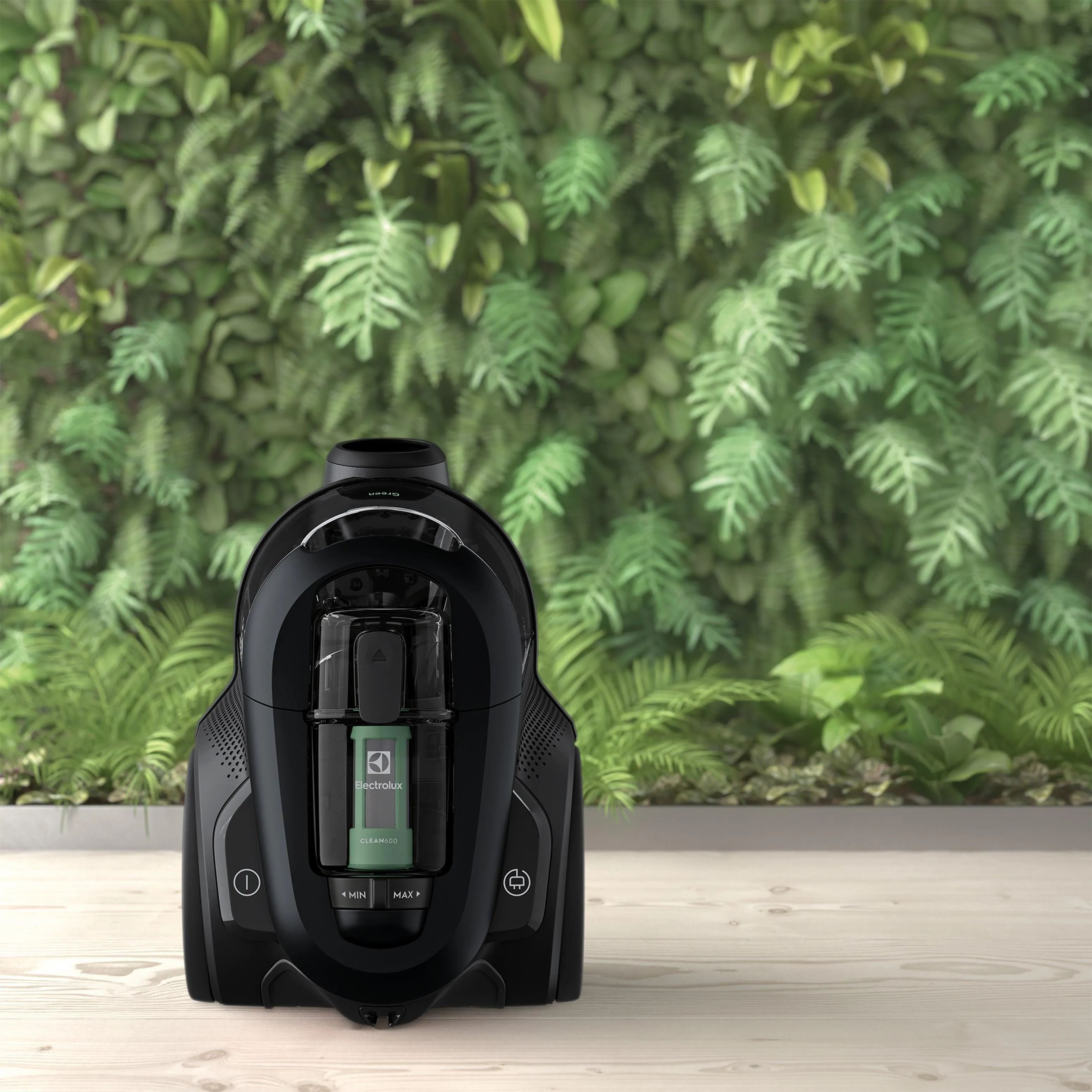 Пылесос Electrolux seria 600 EL61C2OG.
