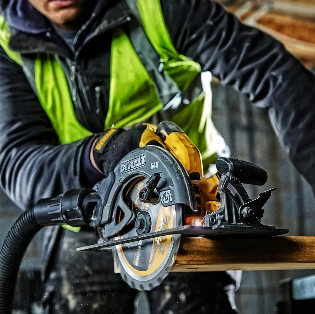 Аккумуляторная дисковая пила FlexVolt DeWalt DCS575N, без АКБ и ЗУ
