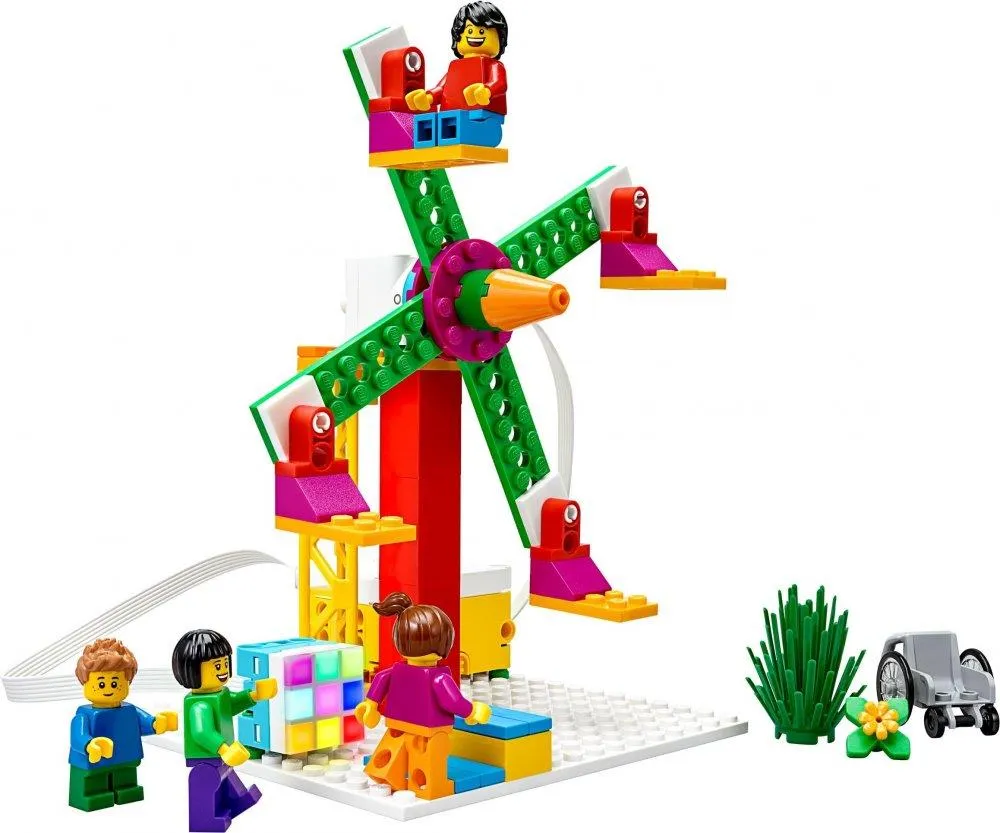 Конструктор LEGO Education 45345 Базовый набор SPIKE Essential
