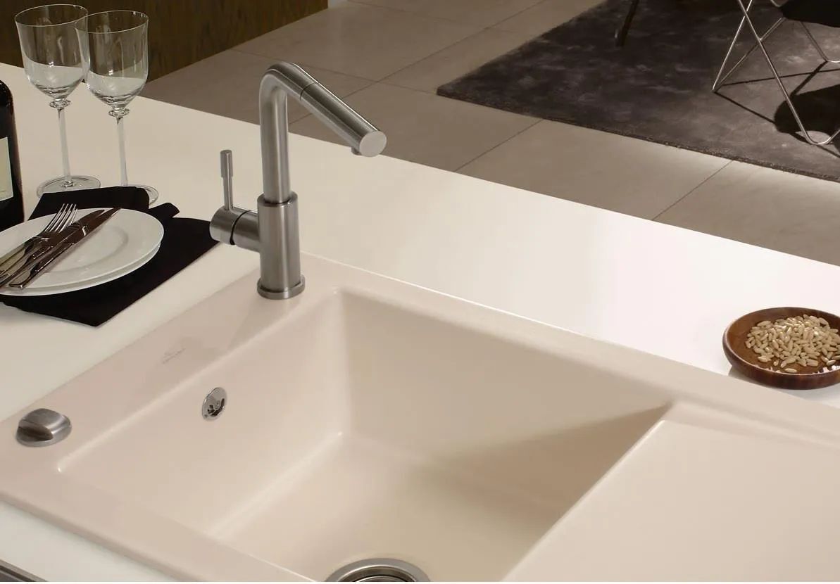 Однорычажный смеситель для кухни Villeroy & Boch Steel Shower (969701LC)