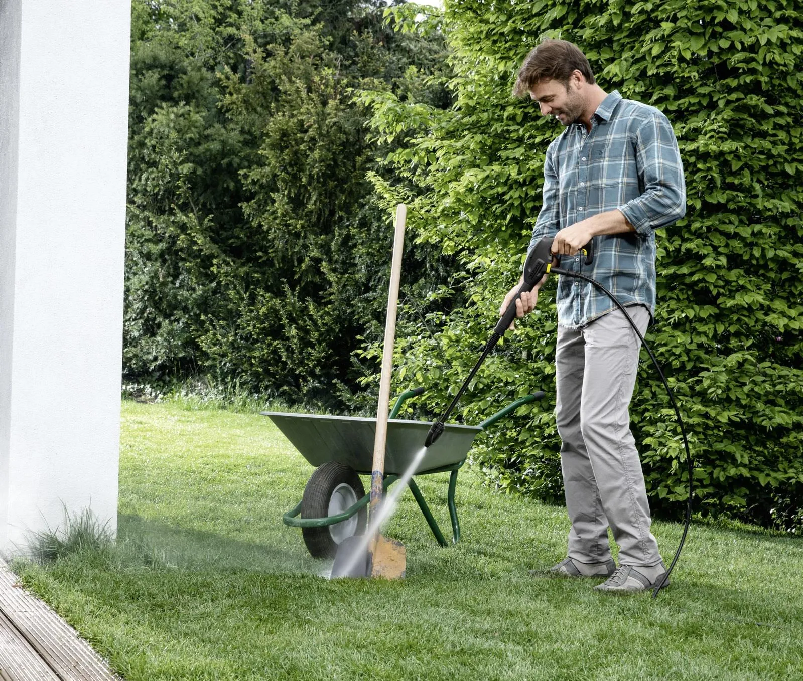 Мойка высокого давления KARCHER K2 Universal Edition 1.673-000.0