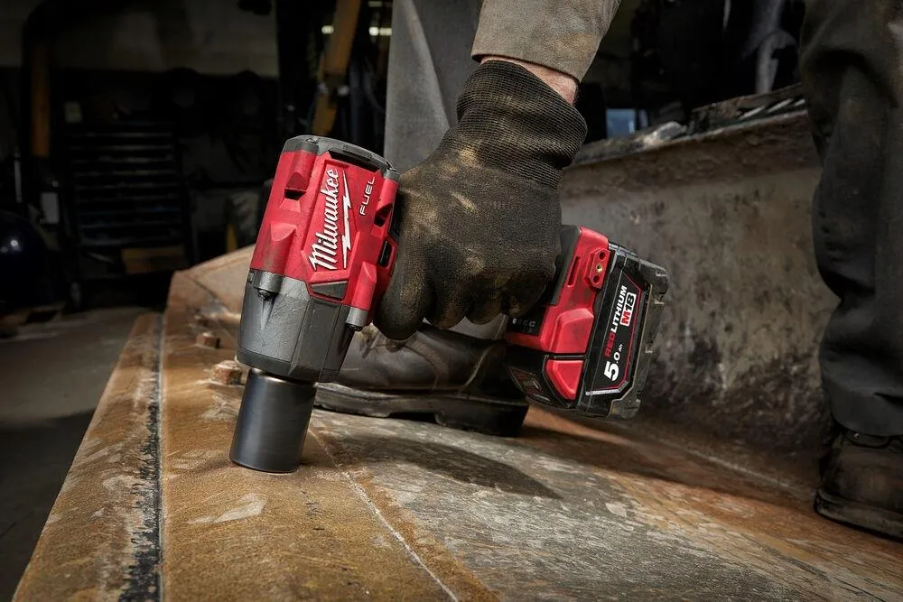 Аккумуляторный ударный гайковерт Milwaukee M18 FMTIW2F38-0X 4933479153