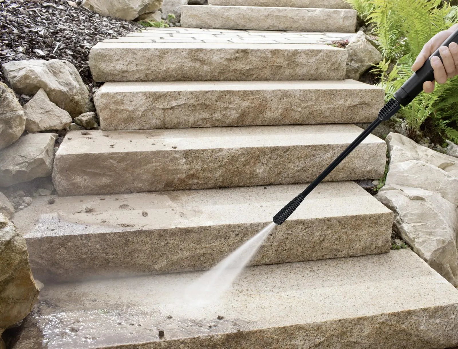 Мойка высокого давления Karcher K2 Universal Edition 1.673-003.0