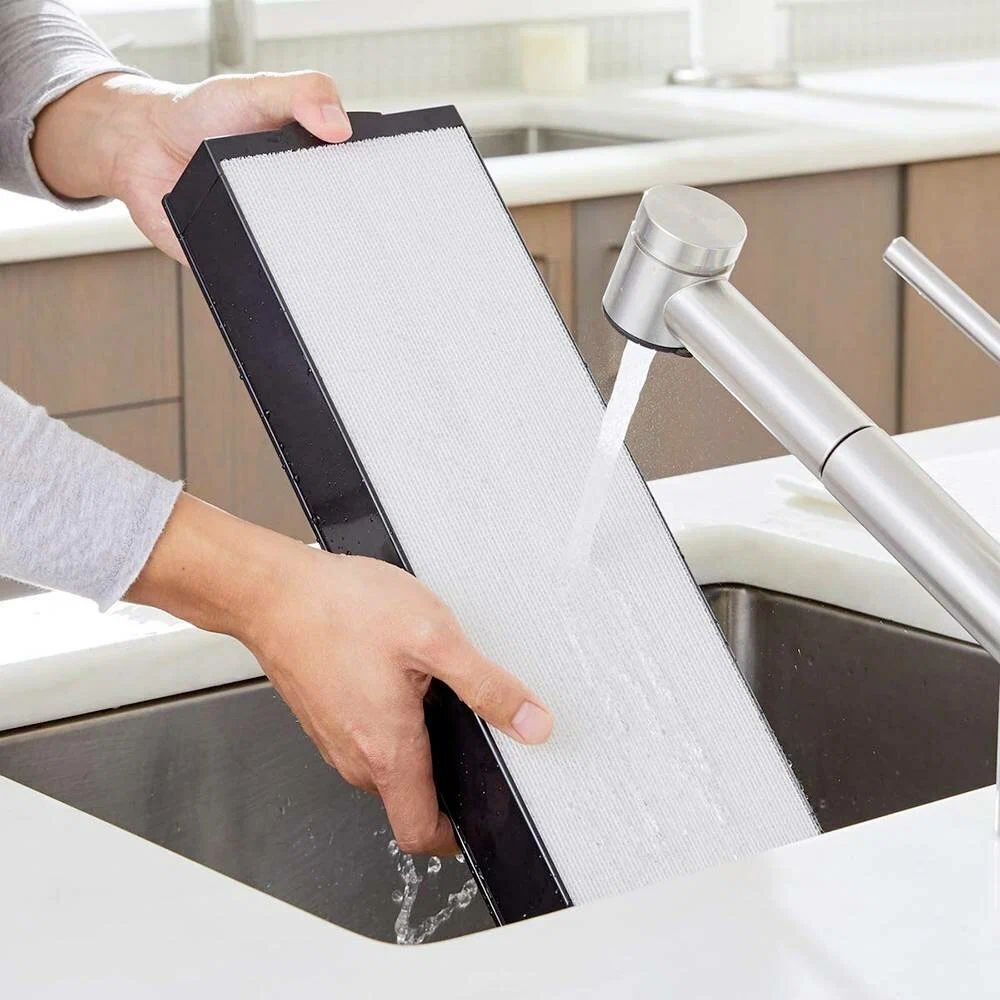 Очиститель воздуха Braun Scan & Clean BFD104BE2 (черный)