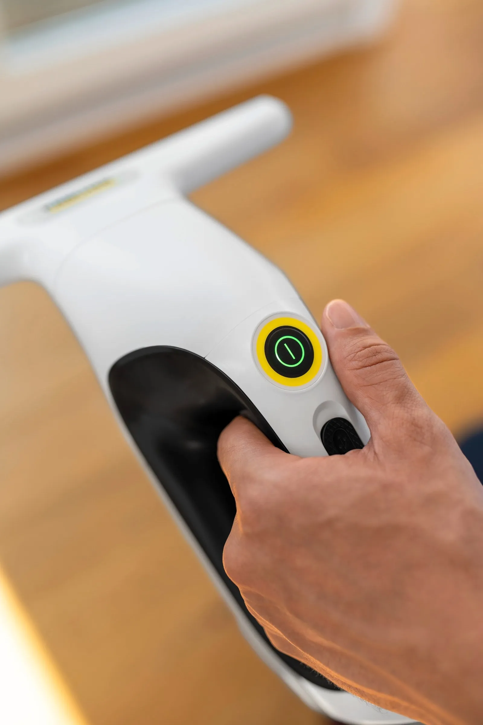 Стеклоочиститель Karcher WV 2 Universal Precision 1.633-672.0