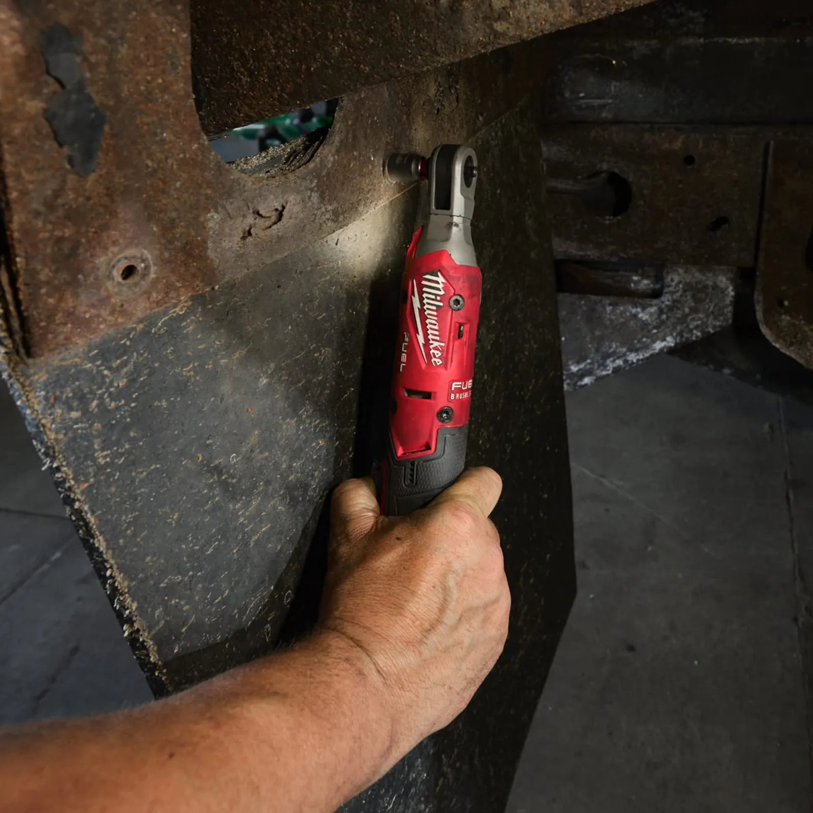 Трещоточный гайковерт Milwaukee M12 FIR14G2-0 4933498933