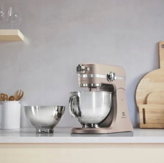 Кухонный комбайн Electrolux EKM5570