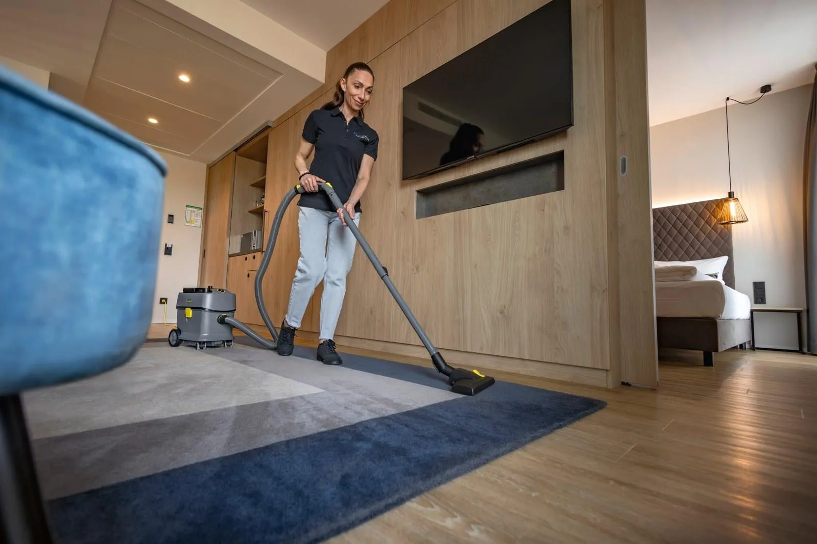 Пылесос KARCHER T 15/1 HEPA 1.355-307.0